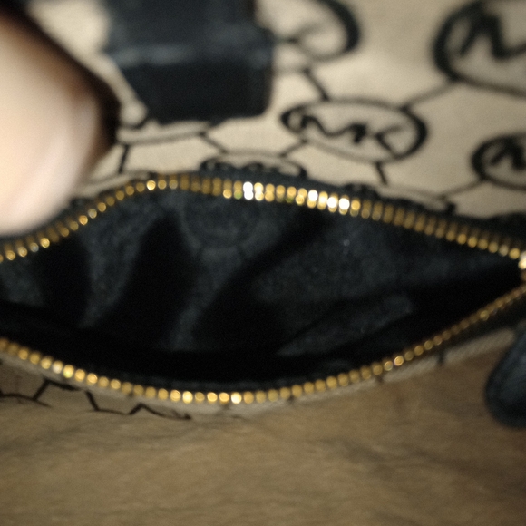 MICHAEL KORS JET SET SIGNATURE MK LOGO TOTE  BROWN/BLACK - Picture 12 of 16